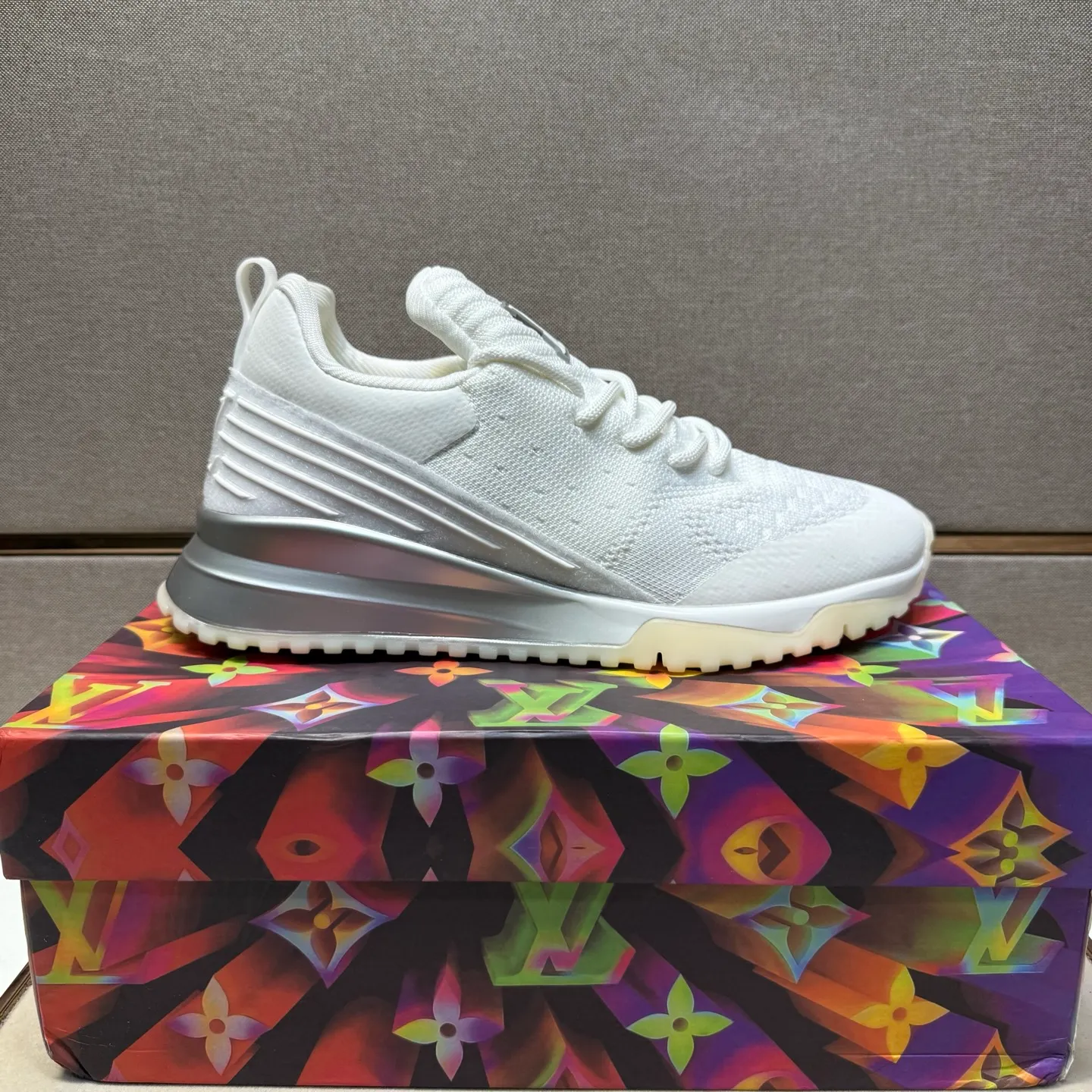 ⬛️Men's shoes 💰p480 [LV～] Men's casual shoes 2025z cabinet sales simultaneously 🔶Size: 38-44 #️⃣ 🔷4 colors🔜The upper is made of multi-material splicing➕Mesh lining, comfortable and breathable, sole: original comfortable and wear-resistant outsole, ⚠️real thing📱photographed🎬real thing is better📢📢📢